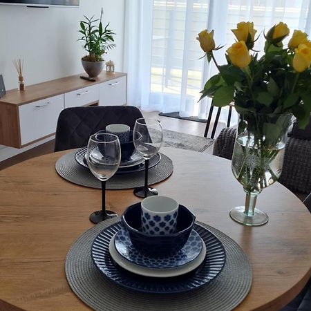 Daira Apartments 尤斯托尼莫斯基 外观 照片