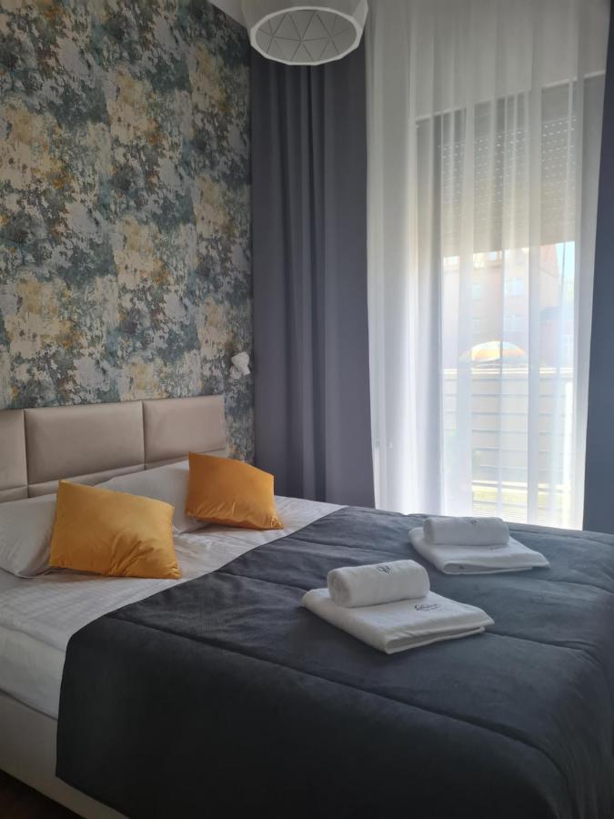 Daira Apartments 尤斯托尼莫斯基 外观 照片