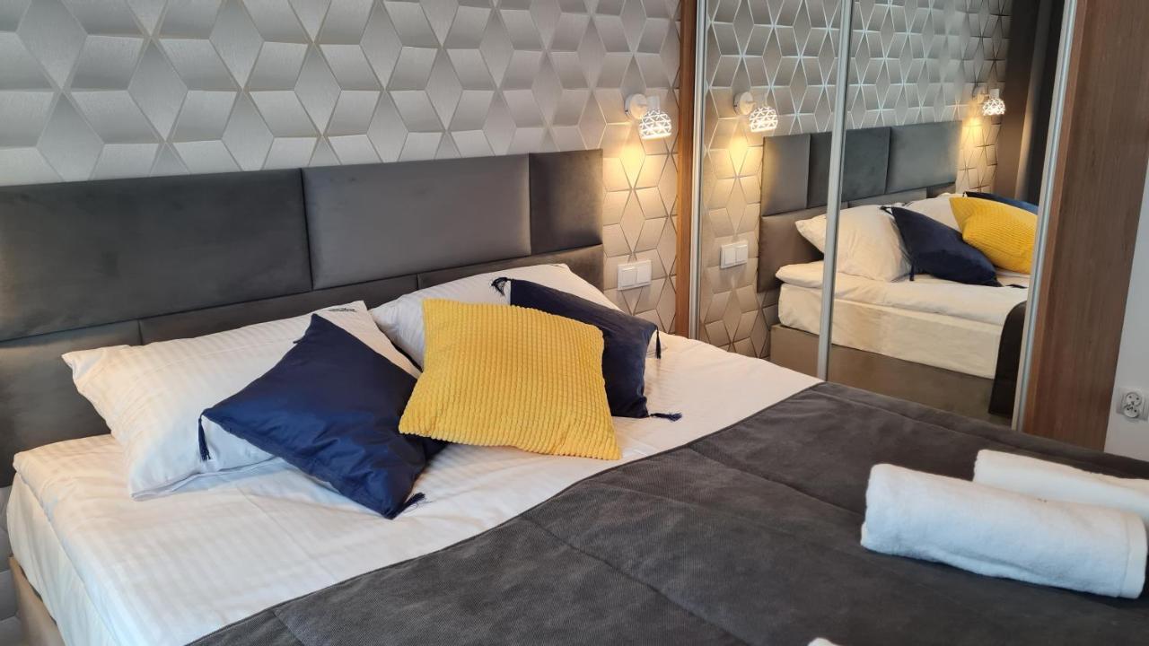 Daira Apartments 尤斯托尼莫斯基 外观 照片