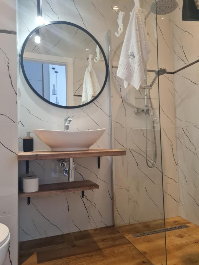 Daira Apartments 尤斯托尼莫斯基 外观 照片
